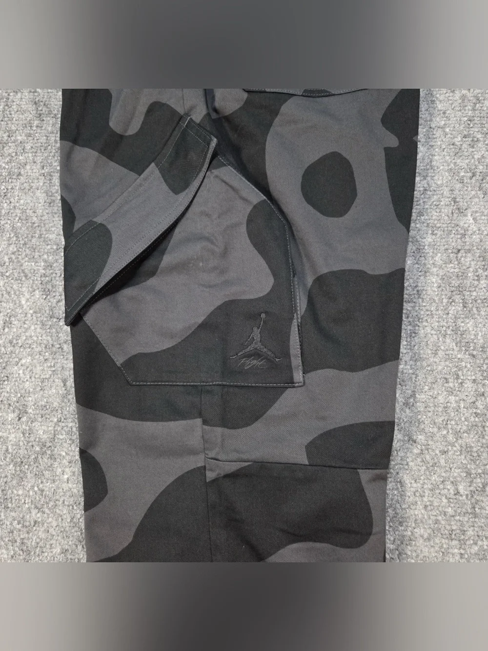 Jordan Men's Black & Gray Camo Cargo Pants Nike Air Jordan Chicago Trousers